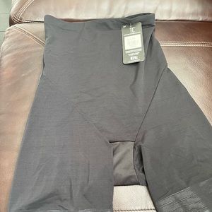 TC Fine Intimates Firm Control Hi Waisted Thigh Slimmer